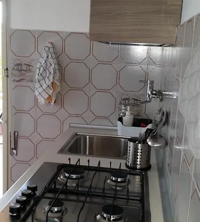 Enza Villa *